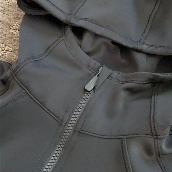 Only worn once Lululemon Day Maker Full Zip Hoodie - Picture 2 of 2